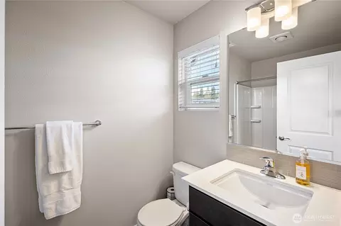 Bath - 1621 Seattle Hill Rd #JJ-3, Bothell, WA 98012 photo 4 of 4