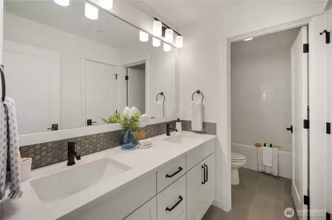 Bath - 809 211th Pl SE, Bothell, WA 98021 photo 5 of 5