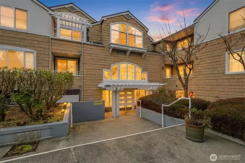 22005 6th Ave S #312, Des Moines, WA 98198