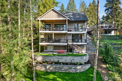 4804 W Tapps Dr E, Lake Tapps, WA 98391