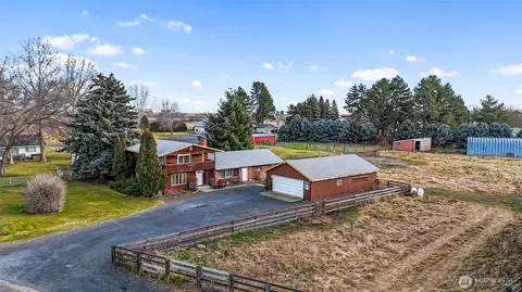 4537 Dunn St NE, Moses Lake, WA 98837