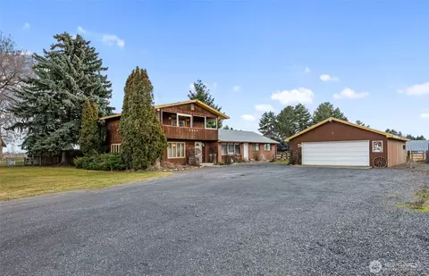 4537 Dunn St NE, Moses Lake, WA 98837