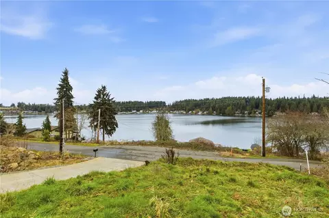 12120 S Clear Lake Rd E, Eatonville, WA 98328
