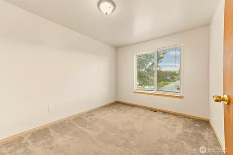 Bedroom - 3815 230th St E, Spanaway, WA 98387 photo 4 of 8