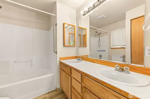 Bath - 3815 230th St E, Spanaway, WA 98387 photo 1 of 3