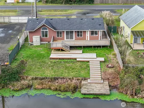 306 Point Brown Ave NE, Ocean Shores, WA 98569