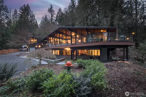 26630 SE 158 St, Issaquah, WA 98027