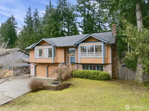 22305 SE 244th Pl, Maple Valley, WA 98038