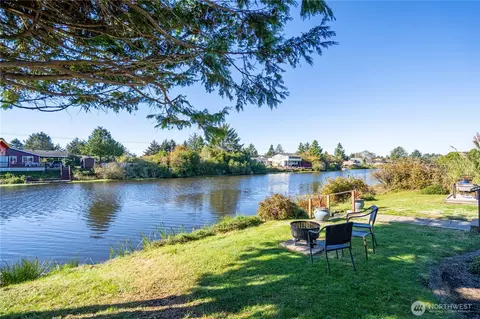 213 Canal Dr NE, Ocean Shores, WA 98569