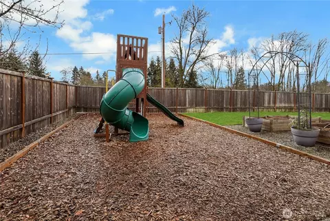 Exterior - 14925 Benton Loop, Sumner, WA 98390 photo 5 of 8