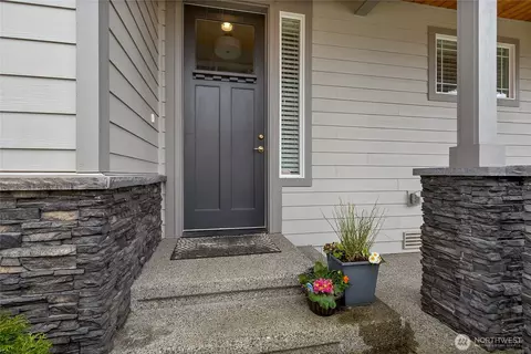 Entry Way - 14925 Benton Loop, Sumner, WA 98390 photo 1 of 3