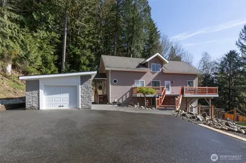 7819 Tolt River Rd NE, Carnation, WA 98014