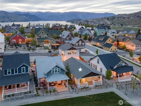481 Mackinaw Ln, Chelan, WA 98816