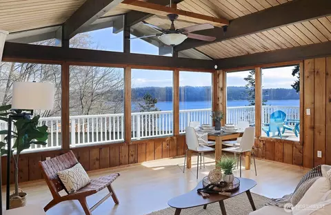 1412 Commodore Pl, Freeland, WA 98249