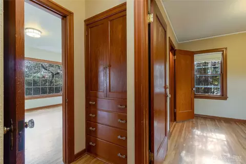 Entry Way - 811 Estrella Ave, Walla Walla, WA 99362 photo 2 of 5