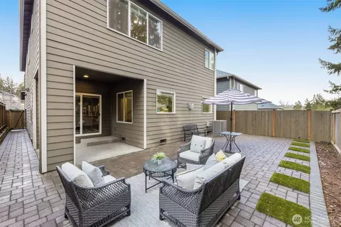 Exterior - 1126 199th St SE, Bothell, WA 98012 photo 3 of 5