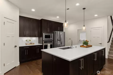 Kitchen - 1126 199th St SE, Bothell, WA 98012 photo 4 of 7