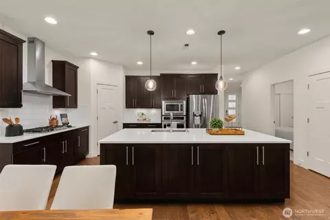 Kitchen - 1126 199th St SE, Bothell, WA 98012 photo 5 of 7