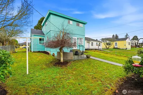 Exterior - 1721 Cedar St, Everett, WA 98201 photo 2 of 6