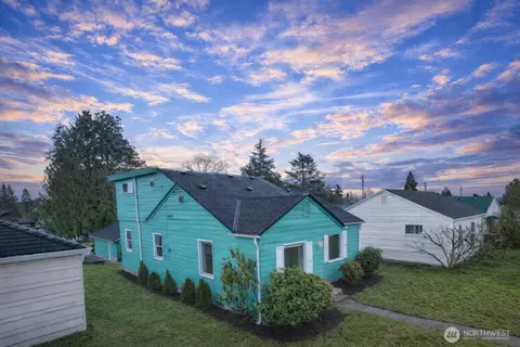 Exterior - 1721 Cedar St, Everett, WA 98201 photo 5 of 6