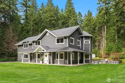 27820 140th Ave SW, Vashon, WA 98070