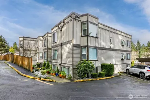 17464 NE 38th St #B103, Redmond, WA 98052