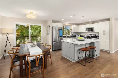 Kitchen - 14812 107th Ave NE, Bothell, WA 98011 photo 2 of 6