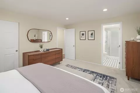 Bedroom - 14812 107th Ave NE, Bothell, WA 98011 photo 2 of 3