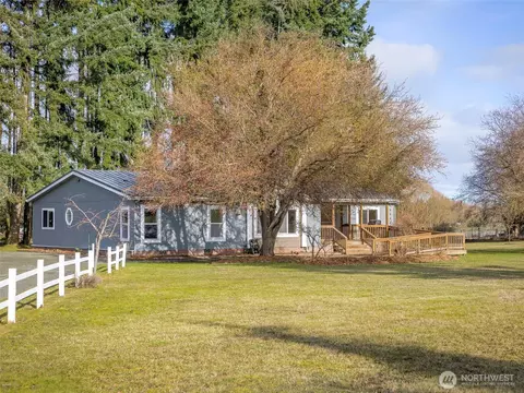 200 Leprechaun Ln, Port Angeles, WA 98362