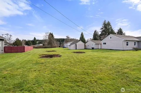 Exterior - 5301 School St, Raymond, WA 98577 photo 9 of 10