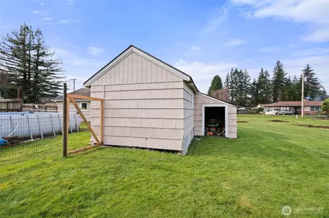 Exterior - 5301 School St, Raymond, WA 98577 photo 10 of 10