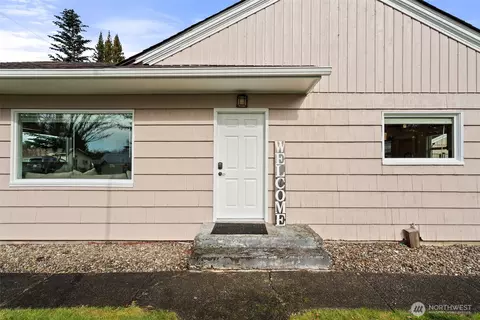 Exterior - 5301 School St, Raymond, WA 98577 photo 3 of 10