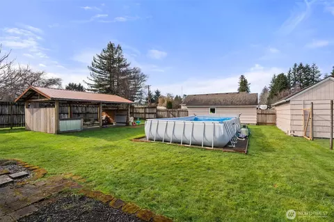 Exterior - 5301 School St, Raymond, WA 98577 photo 5 of 10