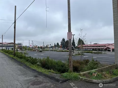 1216 N Broadway, Everett, WA 98201 photo 2