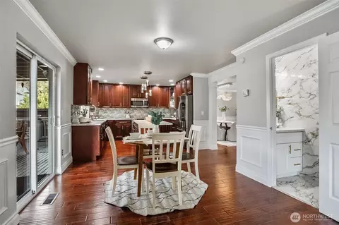 Dining - 9604 25th Dr SE, Everett, WA 98208 photo 4 of 4