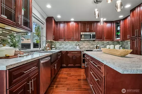 Kitchen - 9604 25th Dr SE, Everett, WA 98208 photo 3 of 5