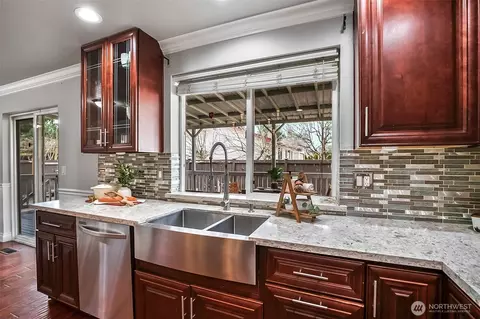 Kitchen - 9604 25th Dr SE, Everett, WA 98208 photo 4 of 5