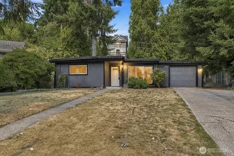 3012 SW 102nd St, Seattle, WA 98146
