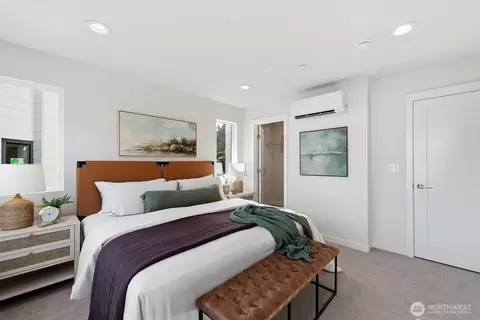 714 Newport Way NW, Issaquah, WA 98027