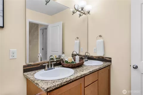 Bath - 16528 2nd Park SE, Bothell, WA 98012 photo 1 of 3