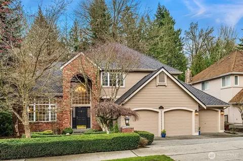 5706 NW Lac Leman Dr, Issaquah, WA 98027