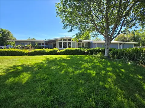 631 5th Ave, Forks, WA 98331
