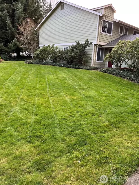 3945 NW Fairway Ln #1-J, Bremerton, WA 98312