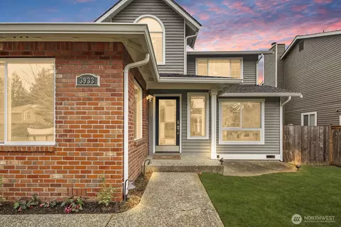 Exterior - 3933 119th Pl SE, Everett, WA 98208 photo 3 of 8