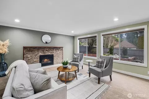 Living - 3933 119th Pl SE, Everett, WA 98208 photo 3 of 5