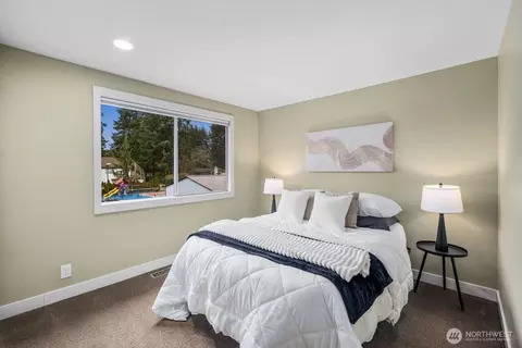 Bedroom - 3933 119th Pl SE, Everett, WA 98208 photo 2 of 4