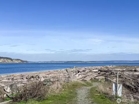 273 Marine Dr, Coupeville, WA 98239