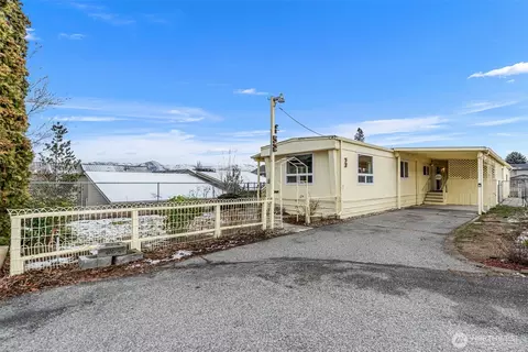 455 9th St NE #52, East Wenatchee, WA 98802