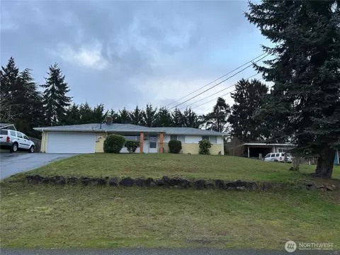 2201 Cascade Pl W, University Place, WA 98466