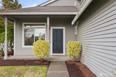 Exterior - 5811 153rd Pl SE, Everett, WA 98208 photo 4 of 9